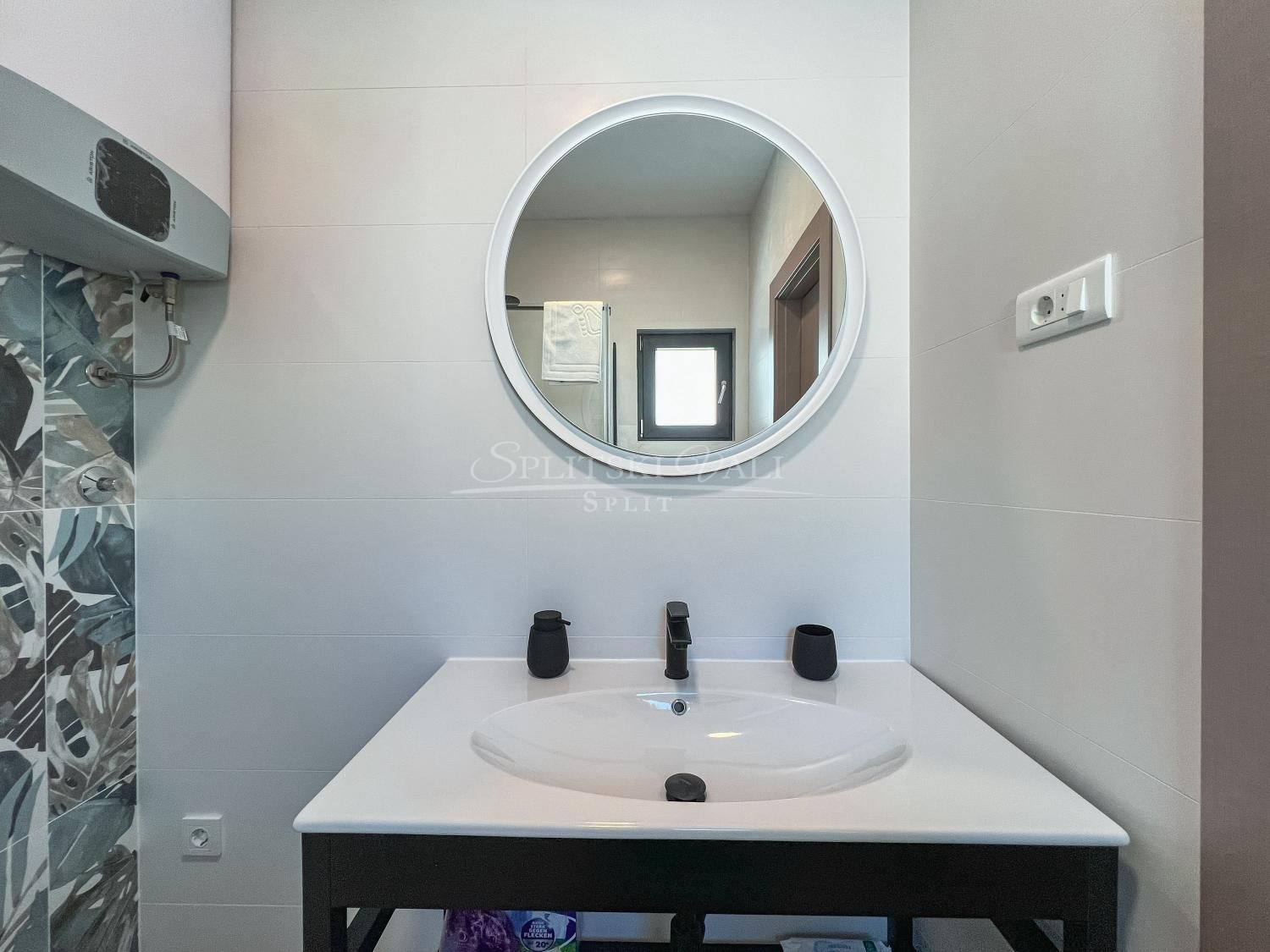 Nova vila za najam, blizina mora, Duilovo!!! - cover