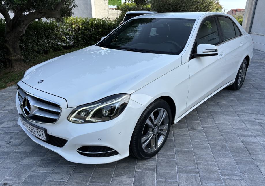 Mercedes-Benz E-klasa 220 Bluetec- Avantgarde-HR- vozilo - cover