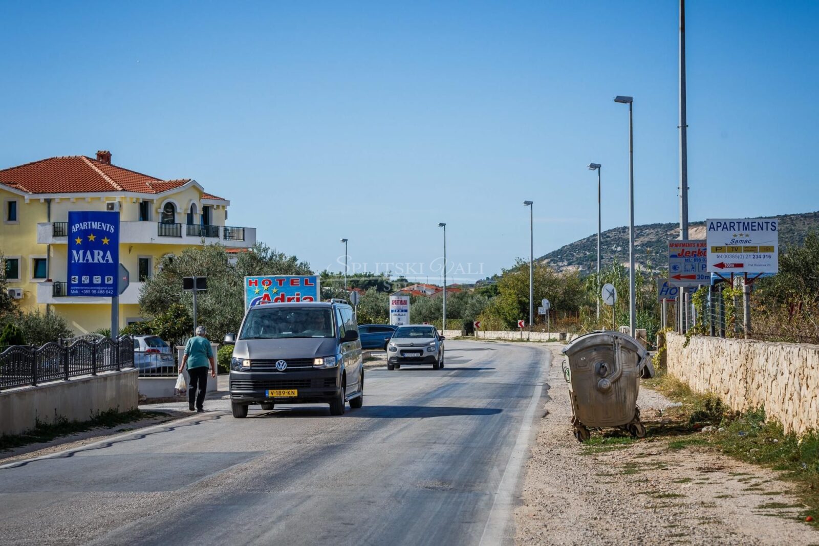 Top poslovni prostor 250 m2 uz kaštelansku cestu! Parking! - cover