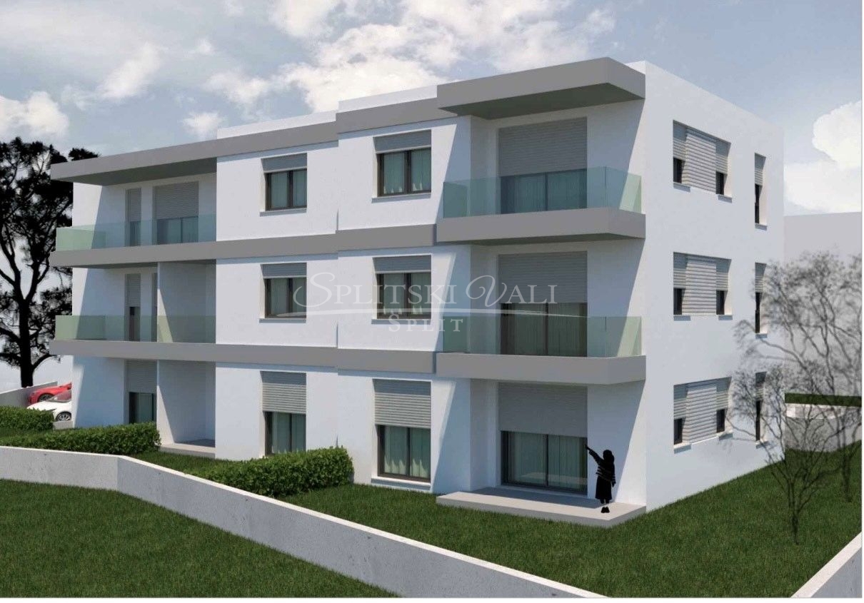 Odličan stan u novogradnji, Kaštela! Trosoban, jug, parking - cover