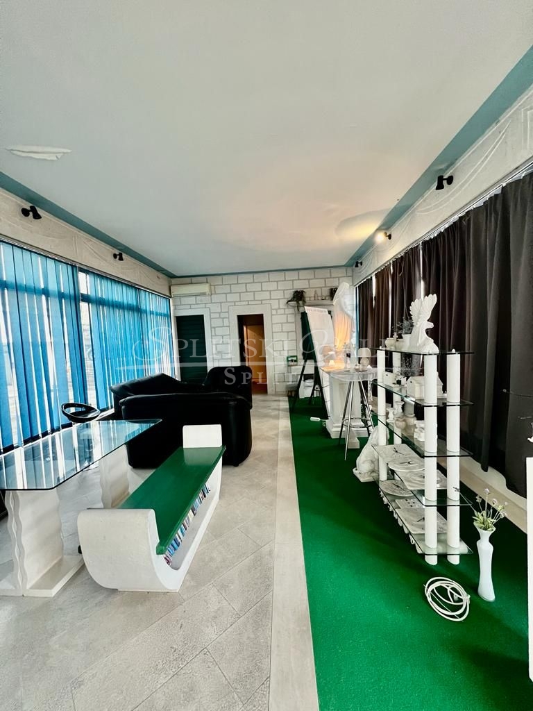 Podstrana, Strožanac- poslovni prostor top lokacija!!! - cover