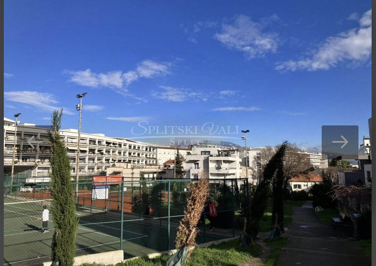 Split, Firule-atraktivna lokacija trosoban stan 200 m od mora - cover