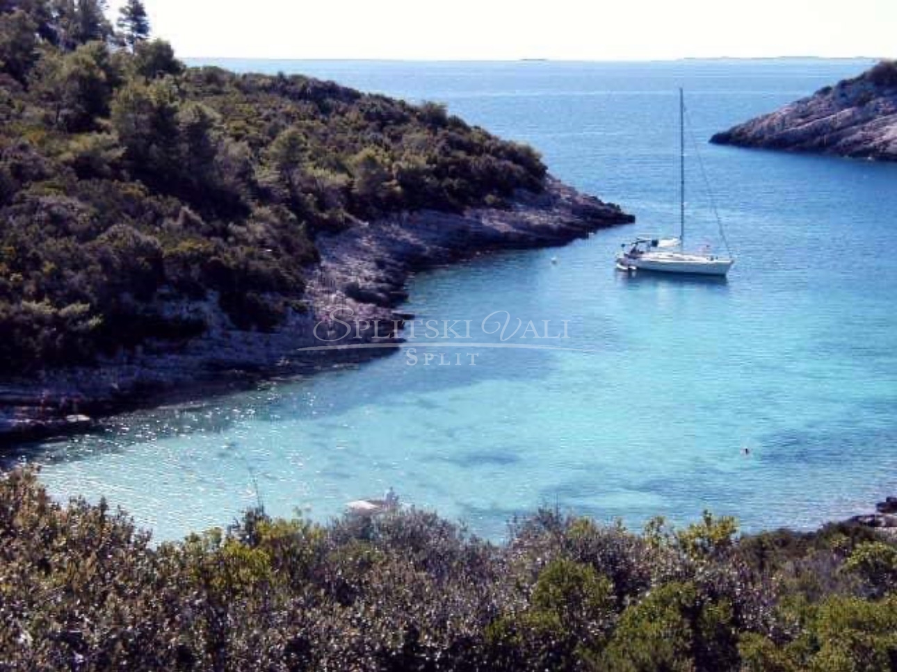 Poljoprivredno zemljište,Šolta,uz more -dozvoljena gradnja - cover