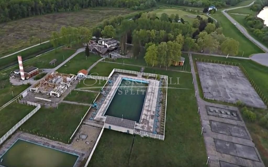 Građevno zemljište sa dvije zgrade, Migalovci, 81700 m2 - cover