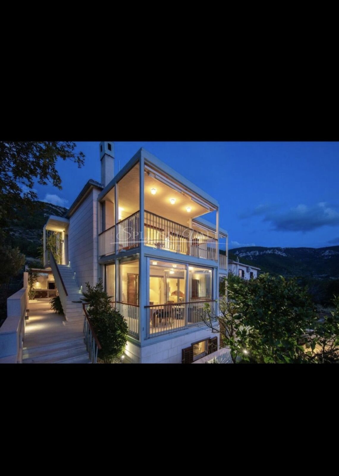 Prodaja Ville u Komiži, na Visu! - cover