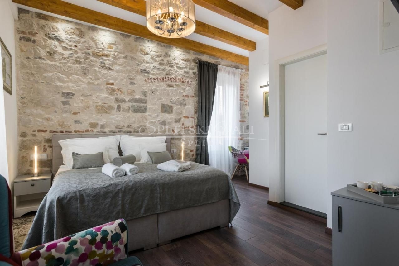 4 luksuzne sobe u srcu Dioklecijanove palače! - cover