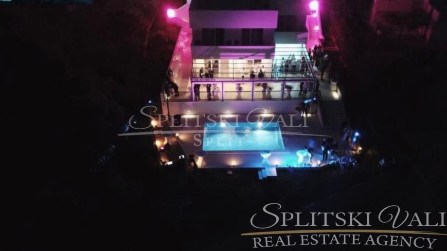 Luksuzna vila Čiovo! - cover