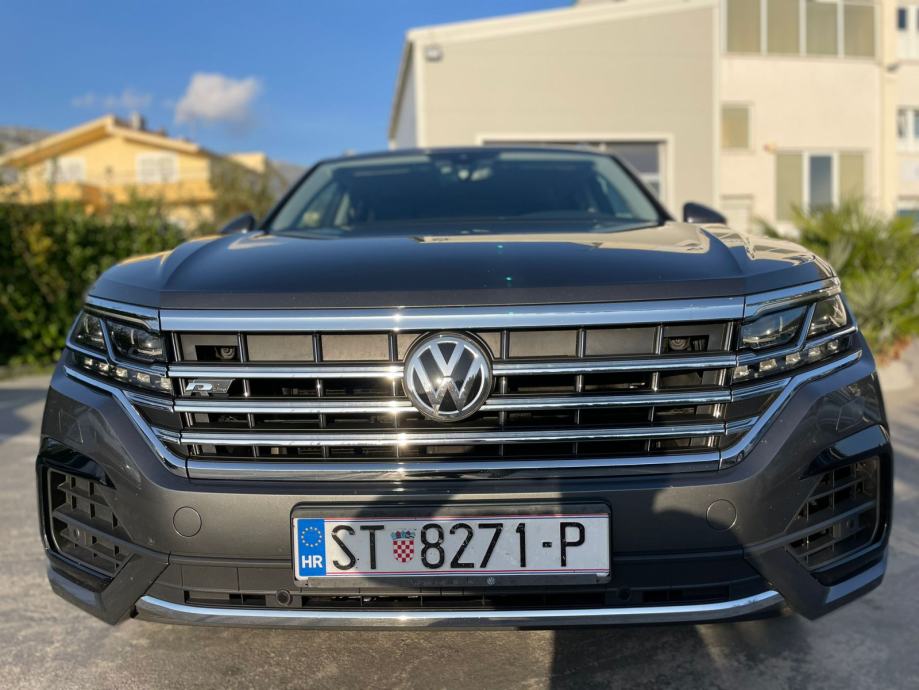 VW TOUAREG 3.0 V6 TDI 4M R-LINE - cover