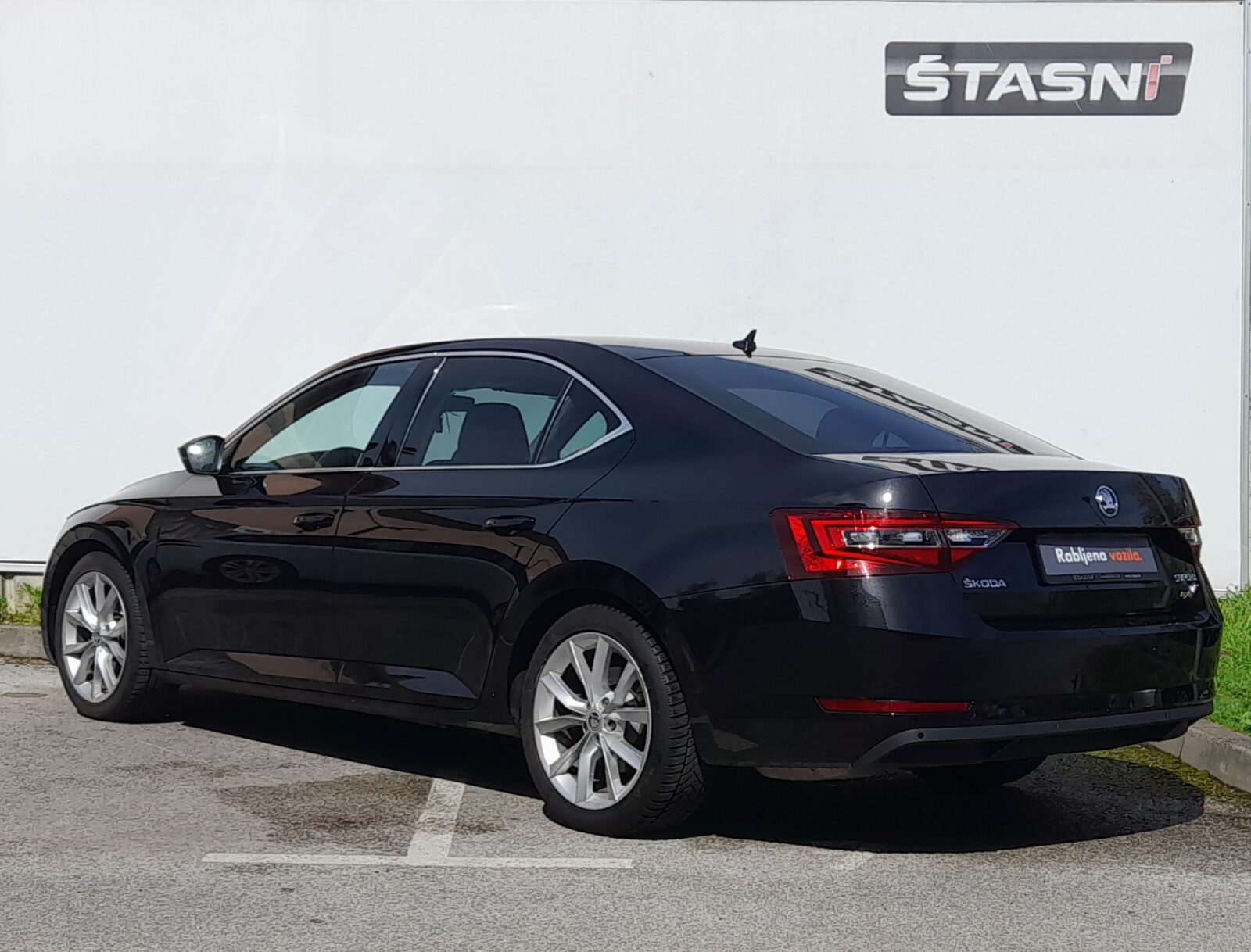 ŠKODA SUPERB BUSINESS 2,0 TDI DSG 4×4 - cover