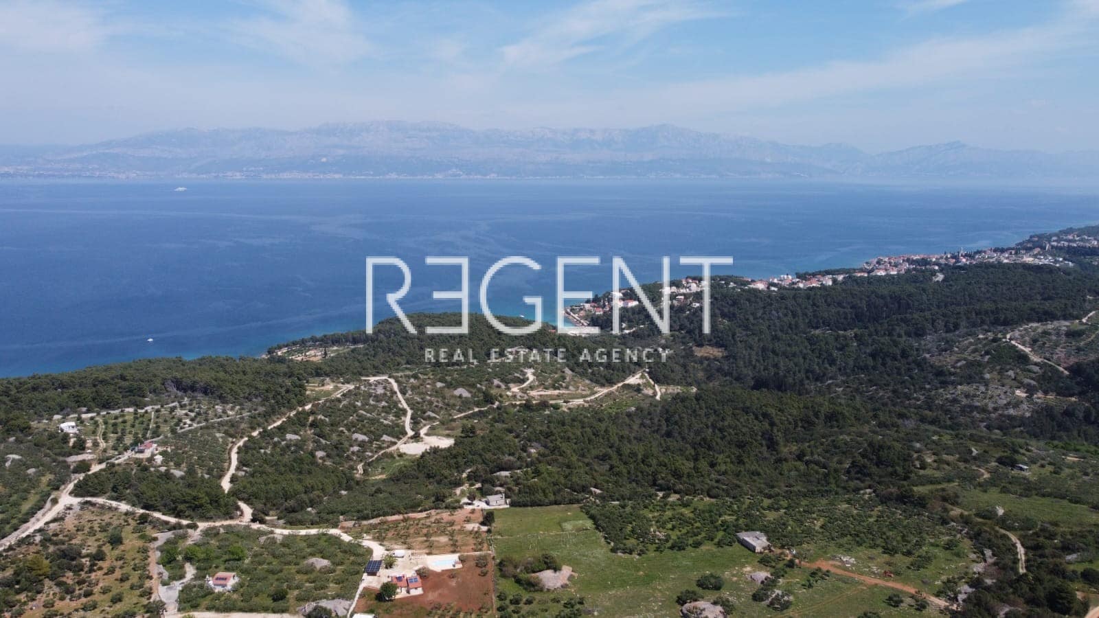Brač, Sutivan - Poljoprivredno zemljište (24.328 m2) s mogućnošću gradnje - cover