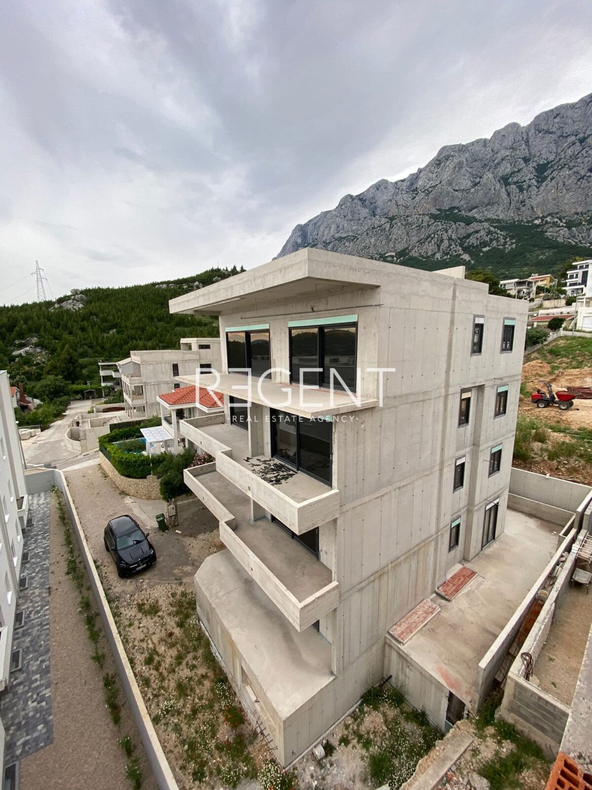 Makarska, Veliko Brdo - zgrada u izgradnji sa 6 stanova, 588 m2 - cover