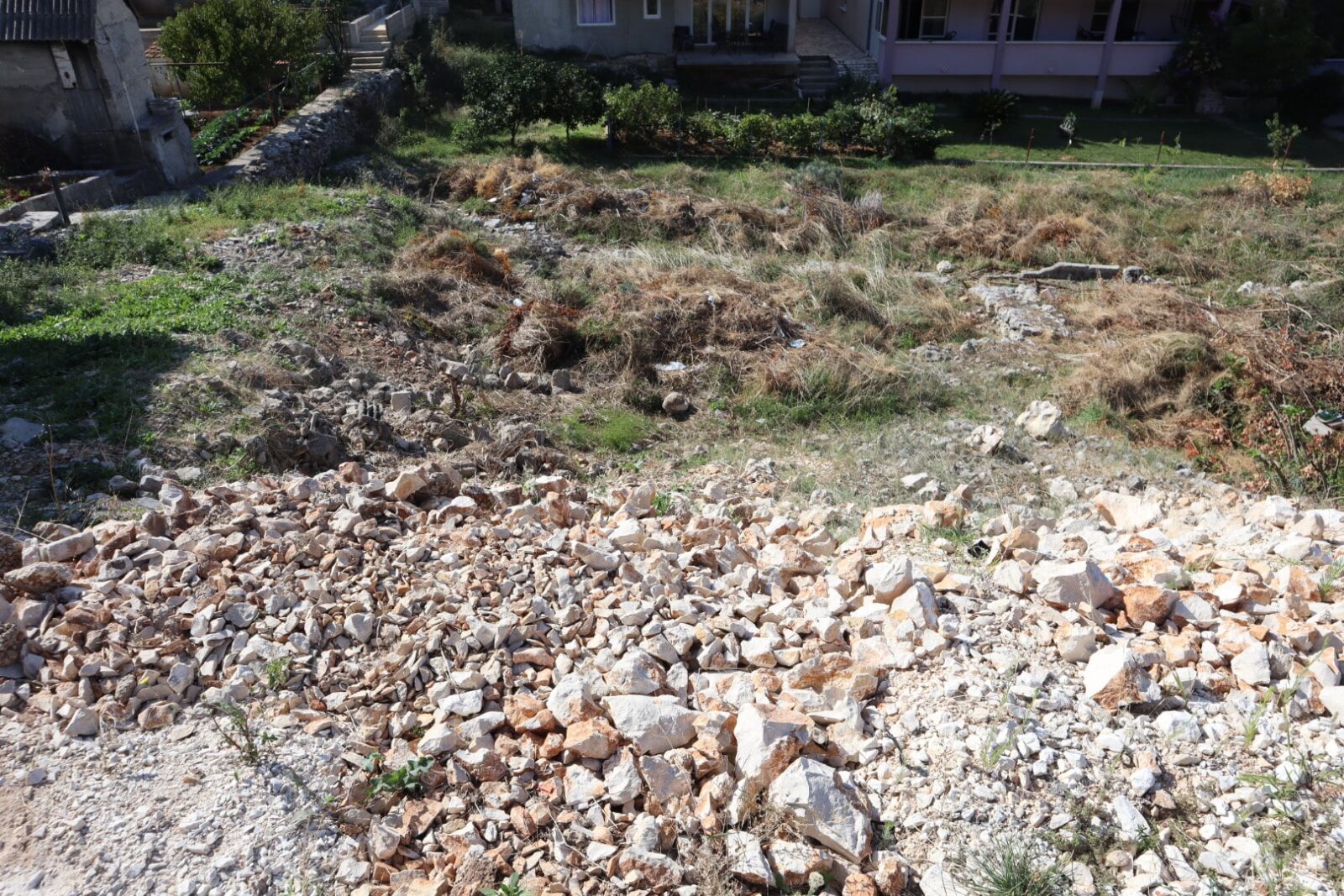 Trogir - Građevinsko zemljište u blizini centra, 967m2 - cover