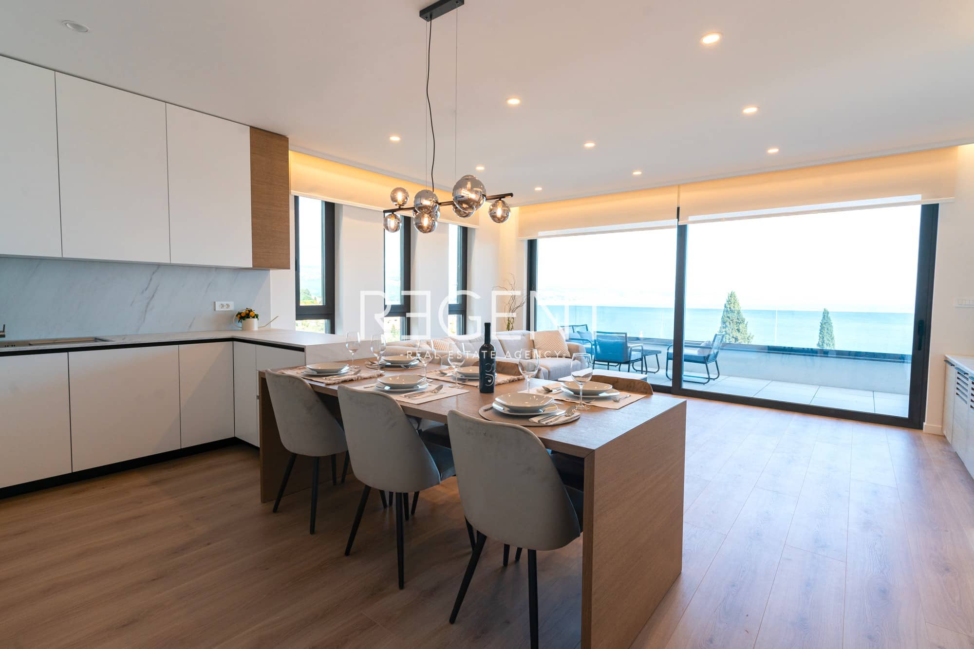Opatija – Moderan trosoban stan s pogledom na more 128,52 m2 - cover