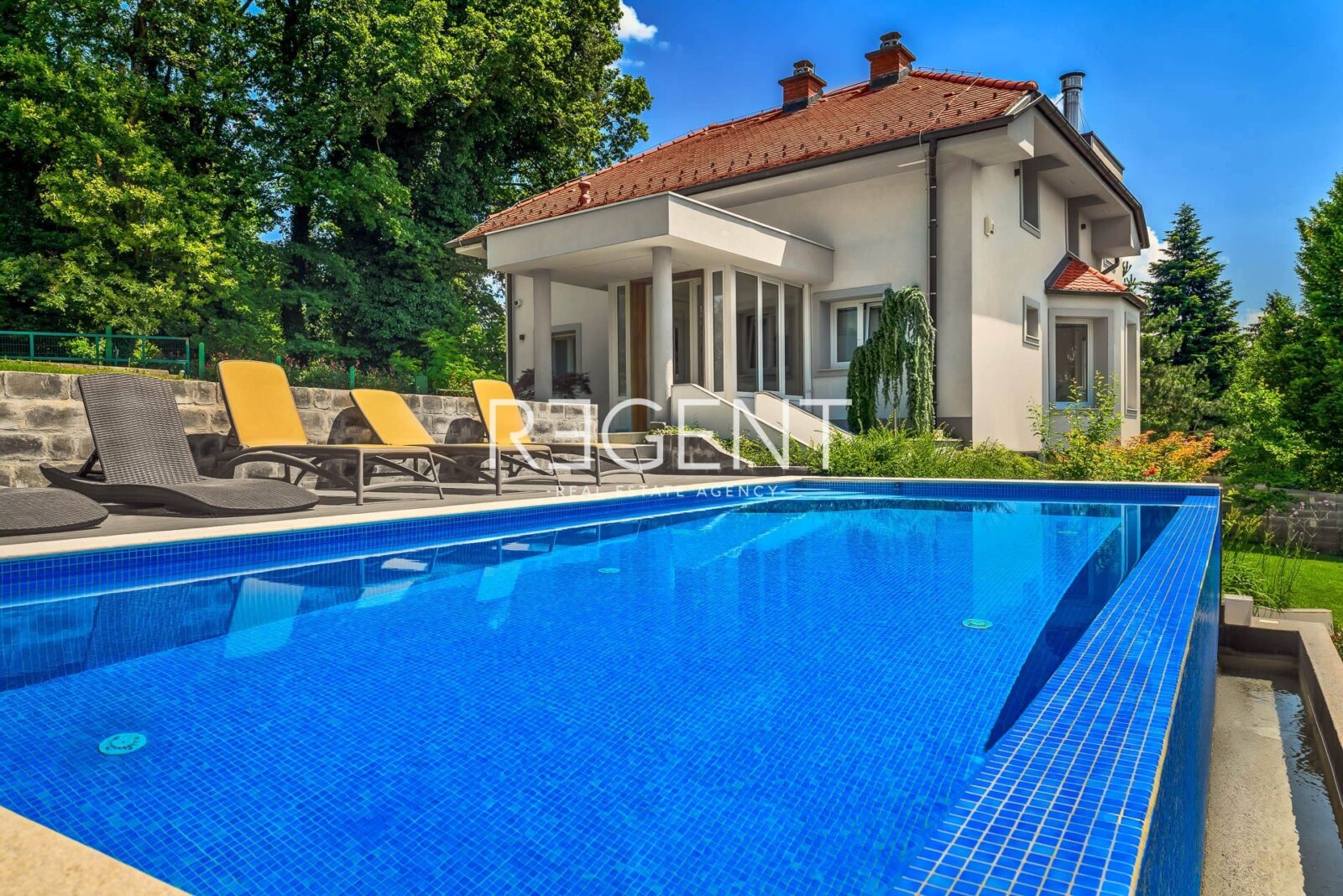Zagreb, Šestine - Luksuzna vila s bazenom s prekrasnim pogledom na grad i zelenilo - cover