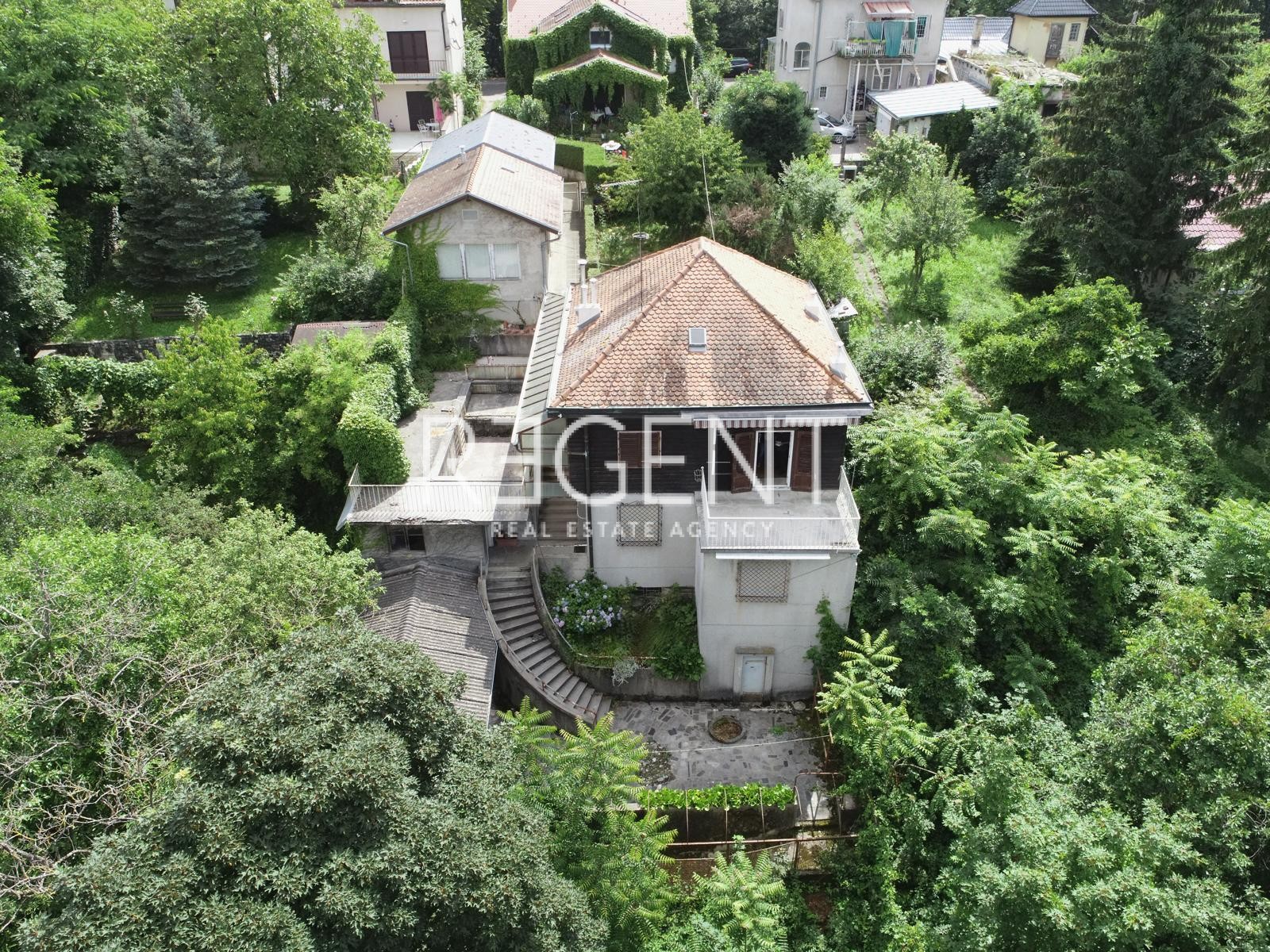 Zagreb, Tuškanac - Imanje s potencijalom na najprestižnijoj lokaciji u Zagrebu - cover