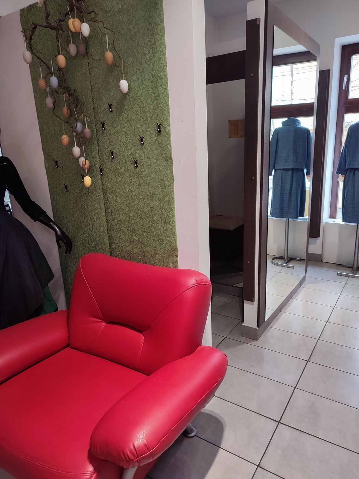IZNAJMLJUJE SE ULIČNI LOKAL U CENTRU ČAKOVEC 80m2+50m2 - cover