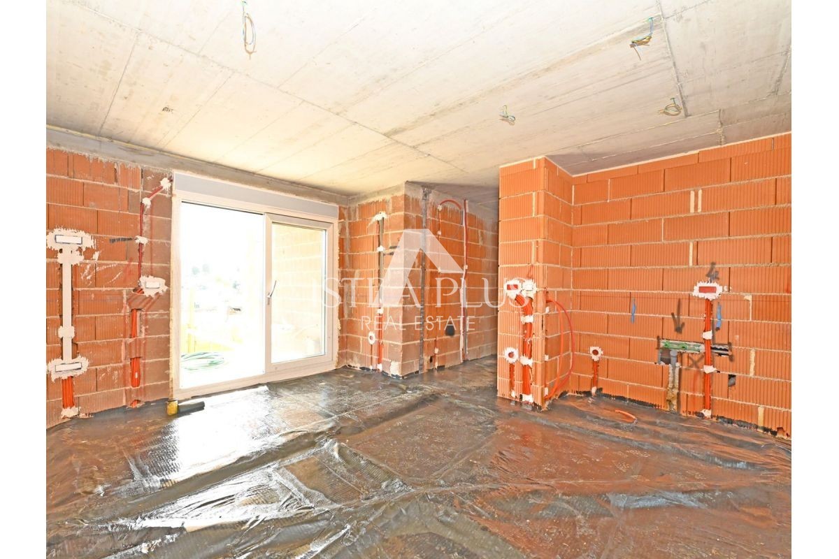 ISTRA, Tar - NOVOGRADNJA, stan u prizemlju sa vrtom ! - cover