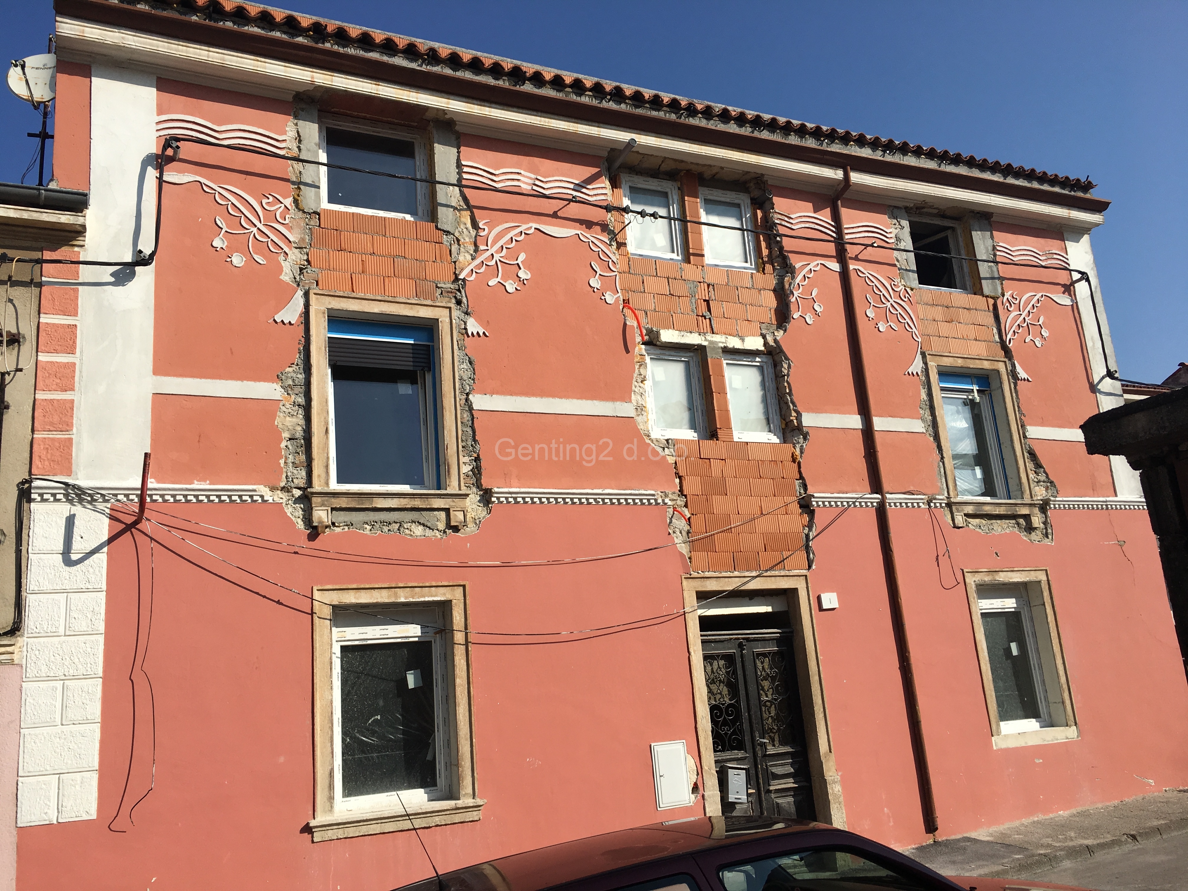 Kuća sa 9 apartmana - cover