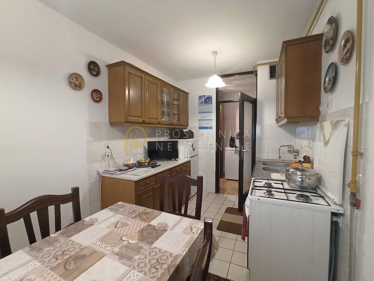 NOVA CESTA, tramvaj zona, stan 40 m2, lođa, 1. kat, lift - cover