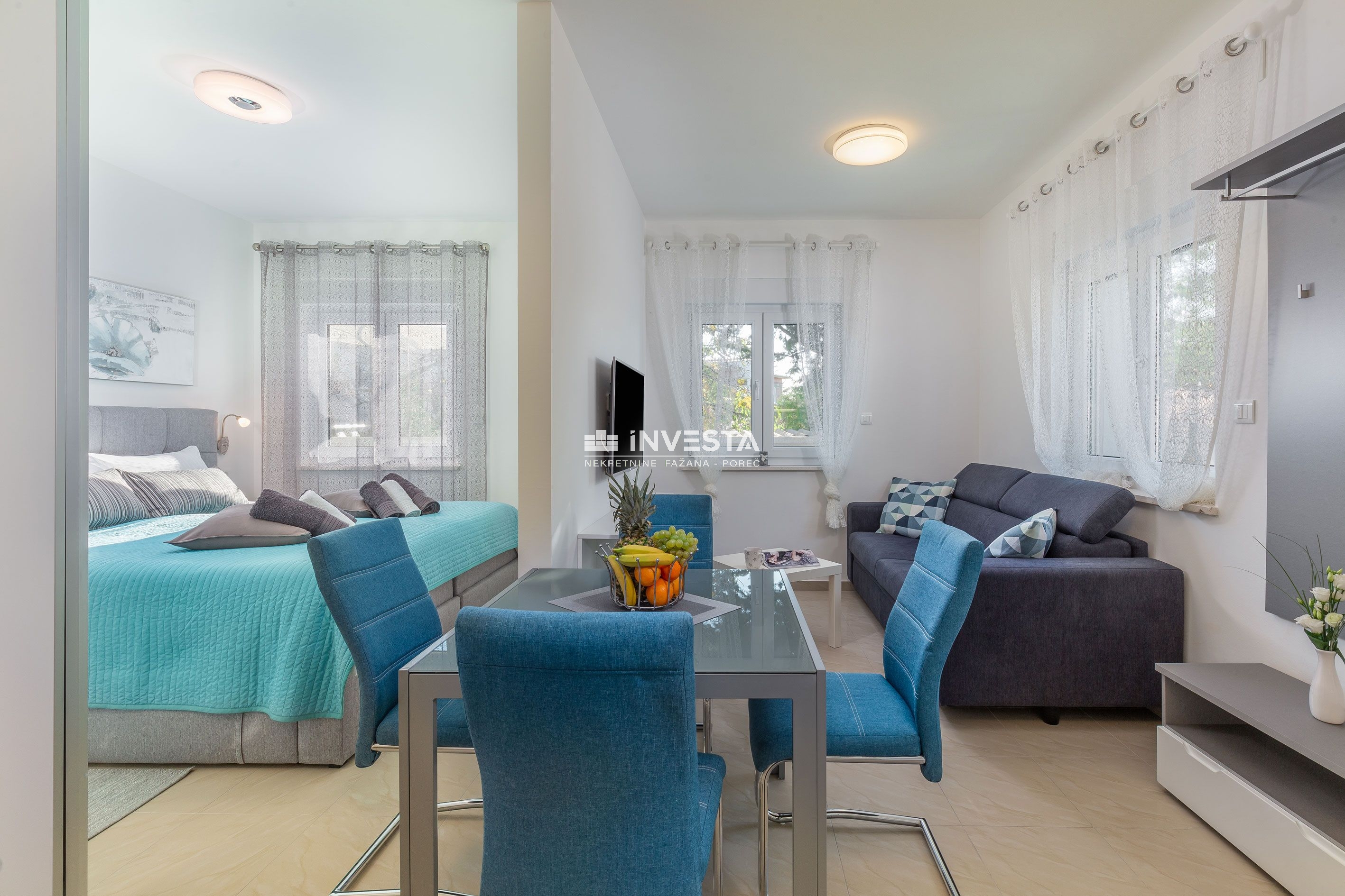 Fažana - 350 m od plaže - prizemnica sa 4 apartmana - cover
