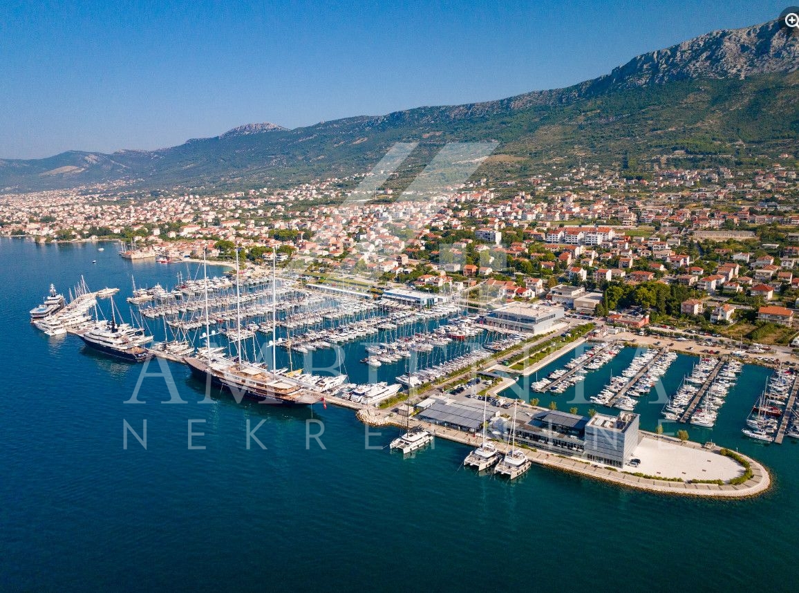 RIJETKOST - Kaštel Gomilica,zemljište 1 red do mora do Marine Kaštela - cover