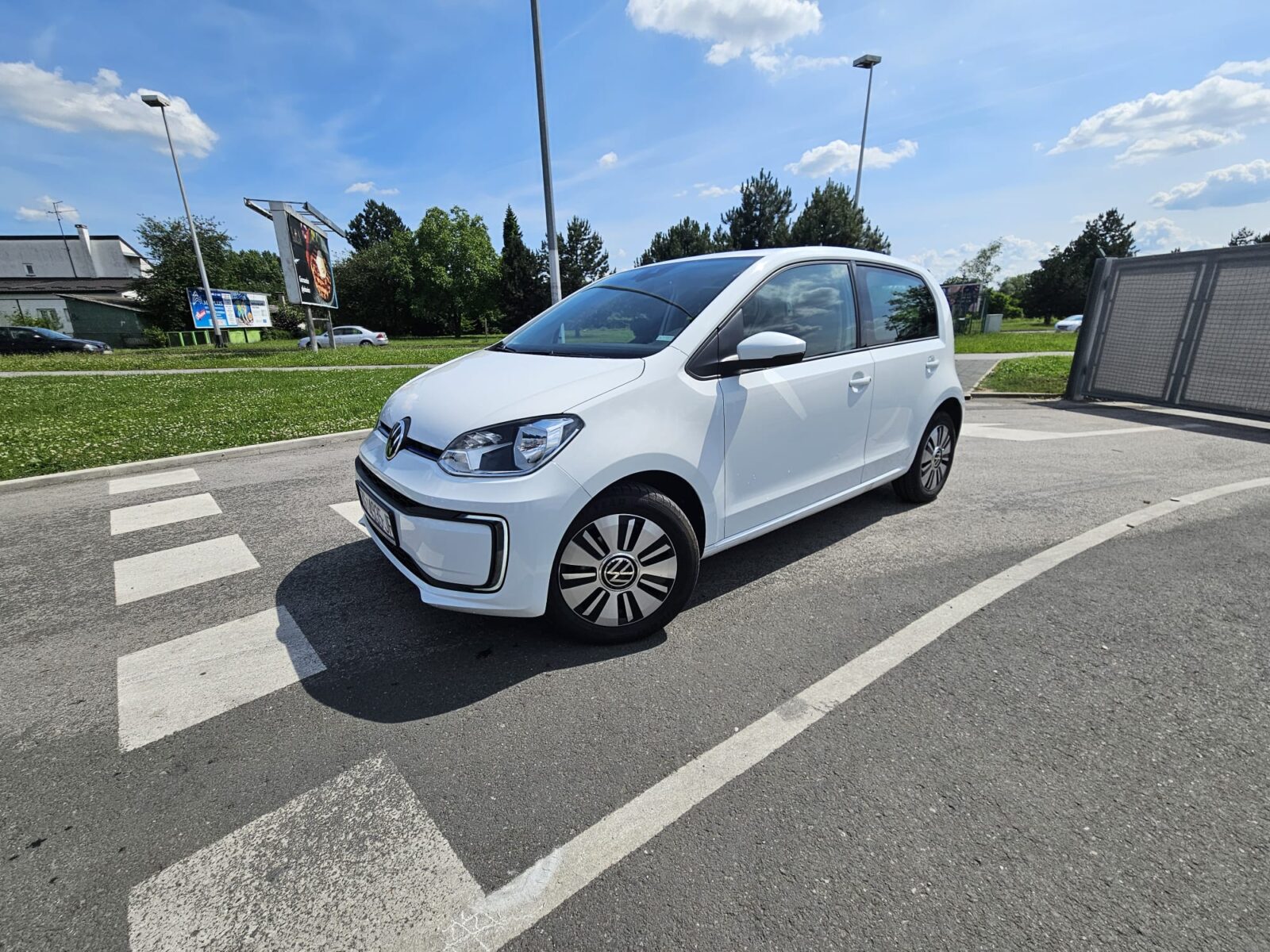 VW Up! e-Up electric, automatik, 2021god. 15000km. reg 5/25 *** - cover