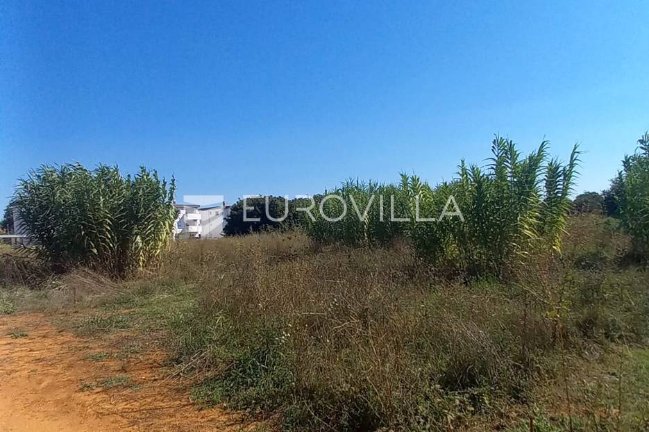 Pula, Valdebek, građevinsko zemljište na idealnoj lokaciji, 901 m2 - cover