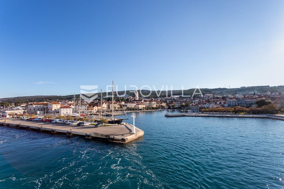 Brač, Supetar, građevinsko zemljište, uz samo more - cover