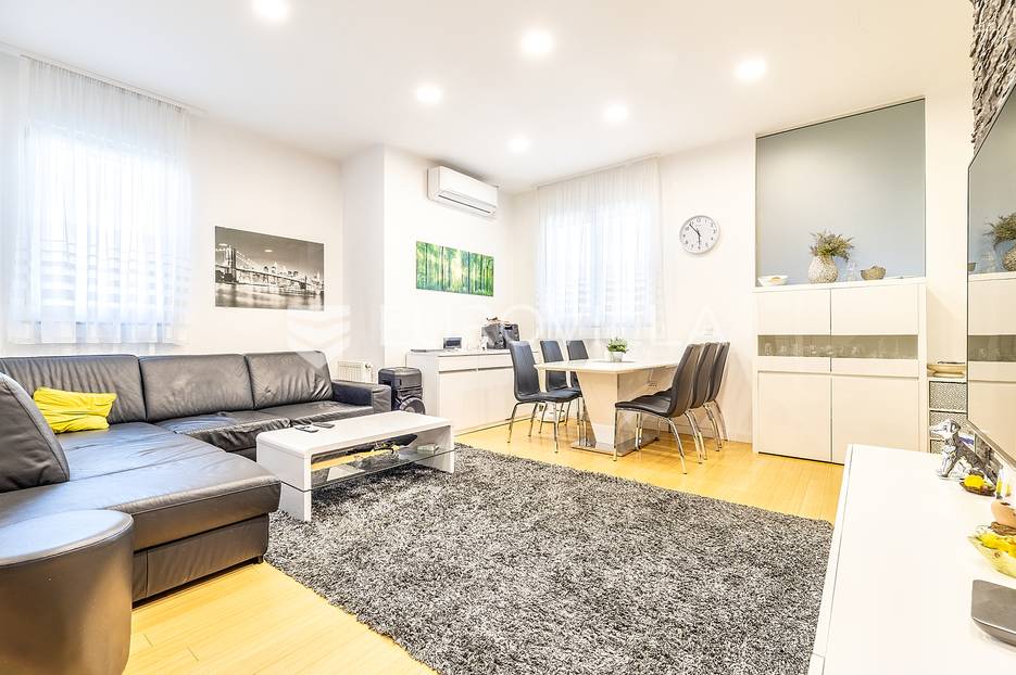 Zagreb, Dugave, trosoban stan NKP 63 m2 + 2 VPM - cover