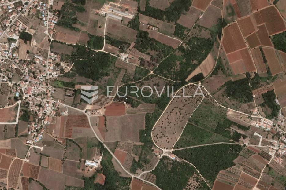 Istra, Labinci - poljoprivredno zemljište 3043 m2 - cover