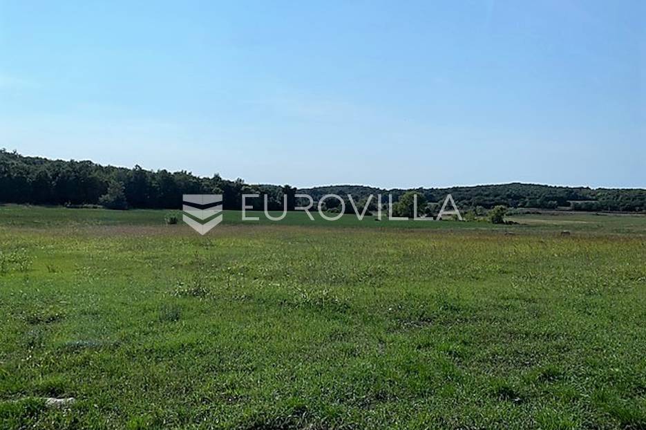 Istra, Poreč okolica poljoprivredno gospodarsko zemljište 2401 m2, Mugeba - cover