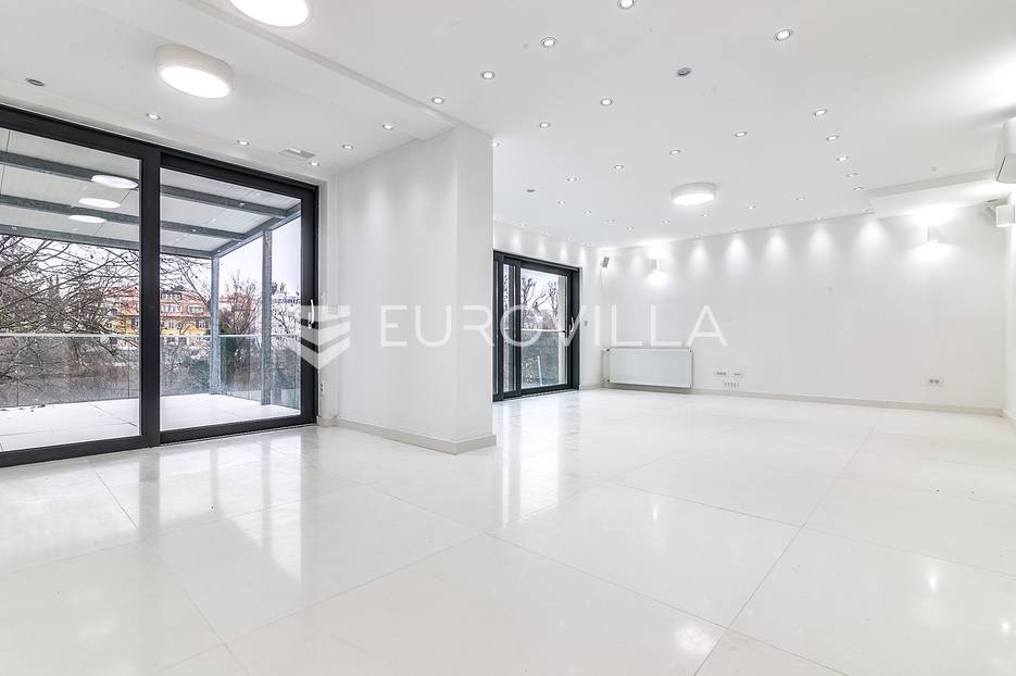 Jurjevska prekrasna renovirana (2021) obiteljska kuća - cover