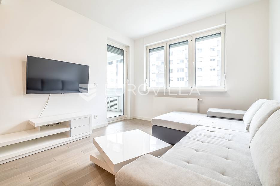 Zagreb, Središće, trosoban stan NKP 75m2 s garažom - cover