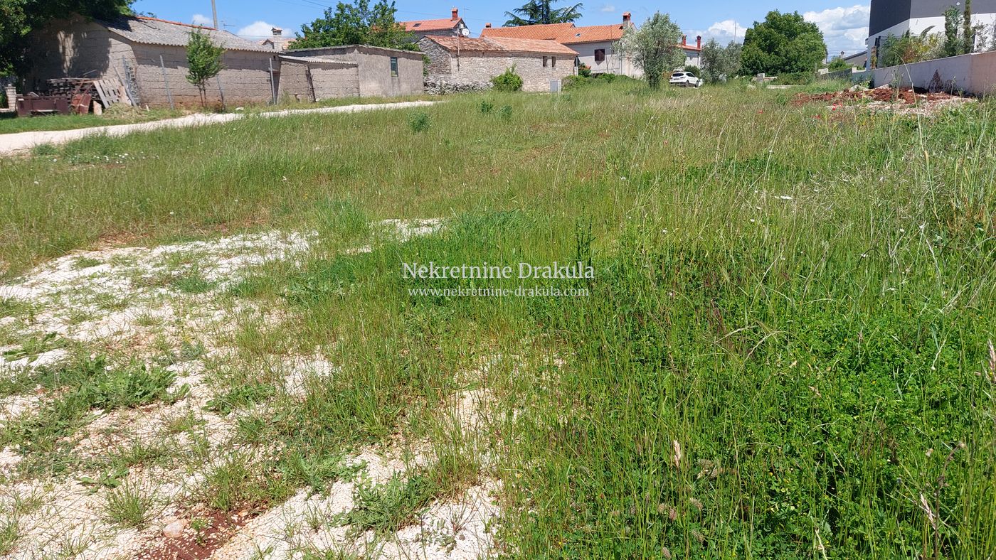 Građevinsko zemljište s građevinskom dozvolom, okolica Vodnjana, Z-1430 - cover