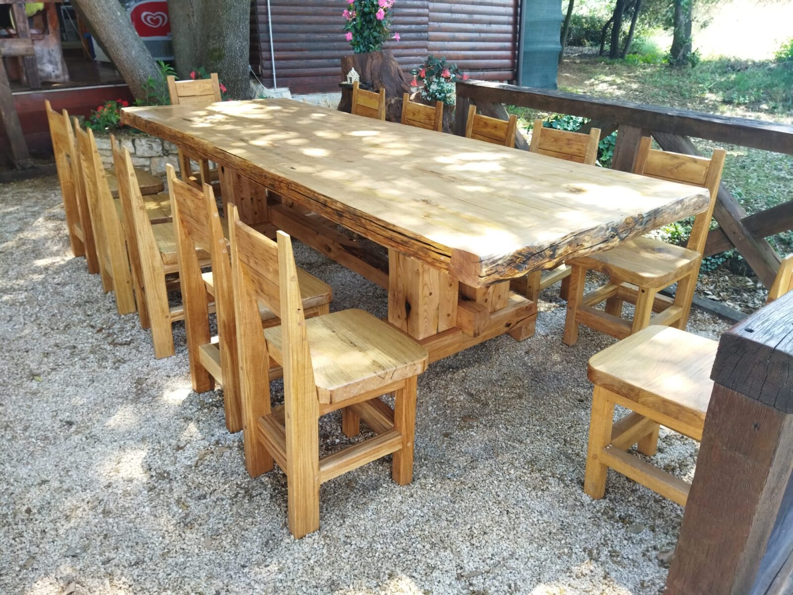 Stol 3metra sa 12 stolica - cover