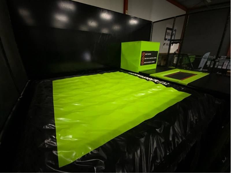 AIRBAG, 6,5 x 6,0 x 1,5 m, Made in EU, korišten,u odličnom stanju - cover