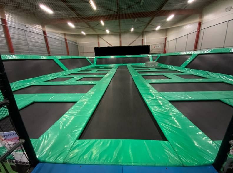 TRAMPOLIN ARENA i AIRBAG,410m2, Made in EU, korišten,u odličnom stanju - cover