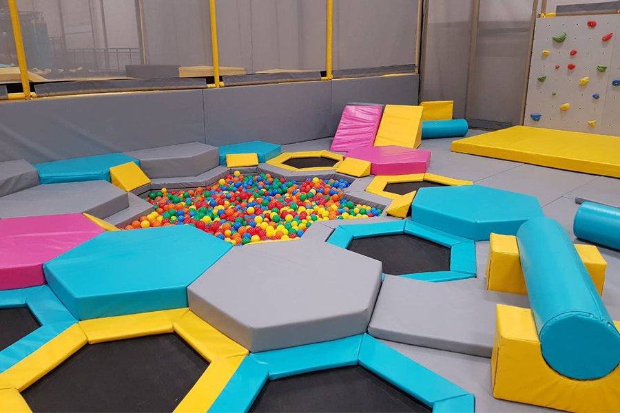 TRAMPOLIN SOFT PLAY IGRAONICE - cover