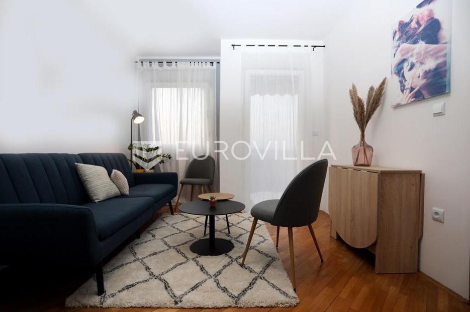 Istra, Pula, prekrasan stan u blizini centra NKP 33,11 m2 - cover