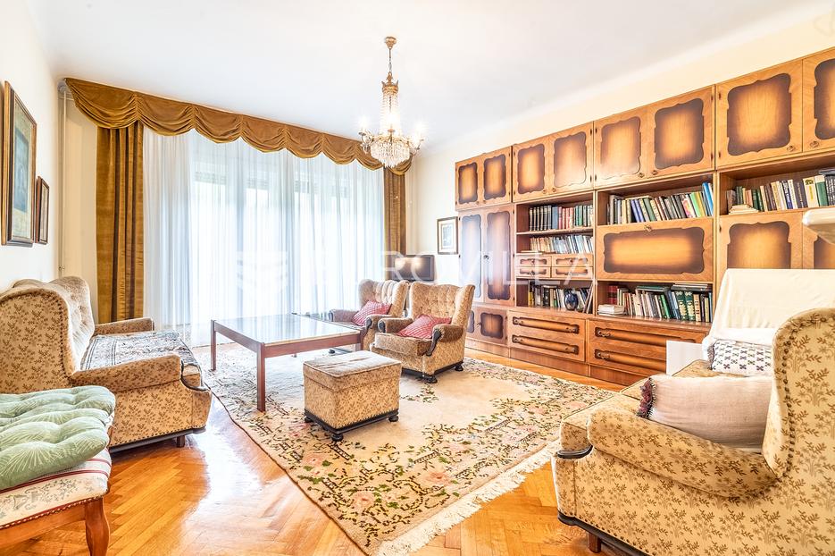 Zagreb, Donji grad, komforan trosoban stan NKP 107m2 - cover