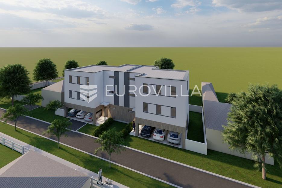 Osijek, Gornji grad/Centar, novogradnja, trosoban stan u prizemlju 57 m2 + vrt 45 m2 - cover