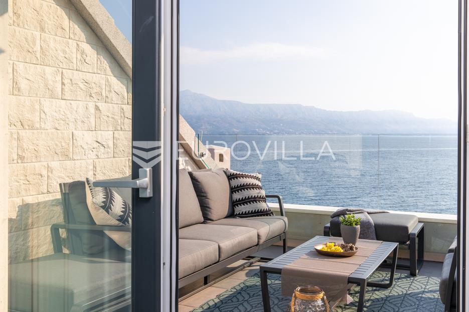 Brač, Postira, predivna vila sa šest stambenih jedinca, nekoliko koraka od mora - cover