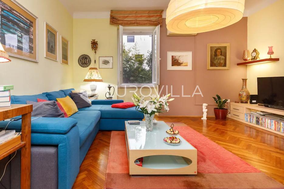 Split, Bačvice - komforan stan dostupan za dugoročan najam od listopada - cover