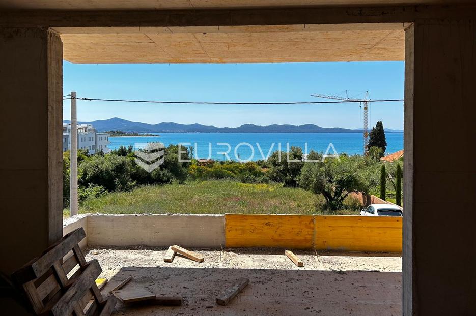 Zadar, Diklo, vrhunski opremljen dvosoban stan u prizemlju s vrtom NKP 66,66 m2 - cover