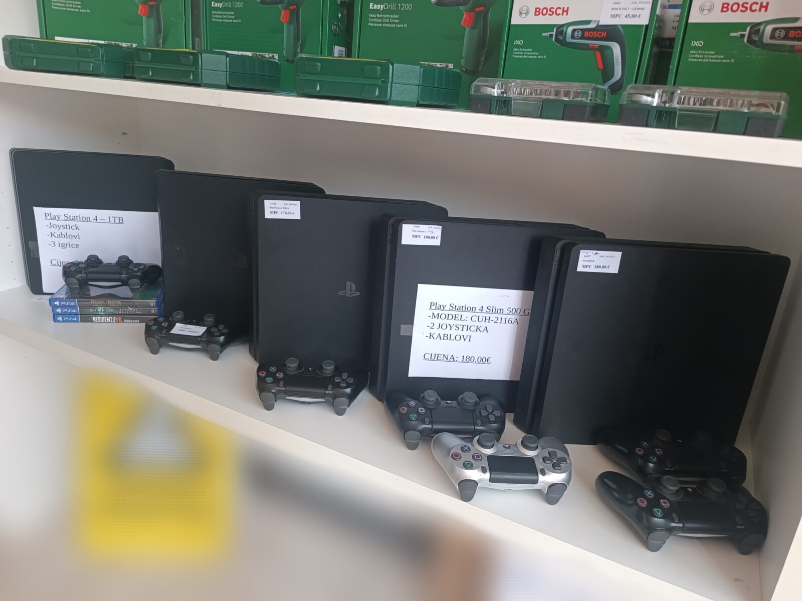 Play Station 4 - cover