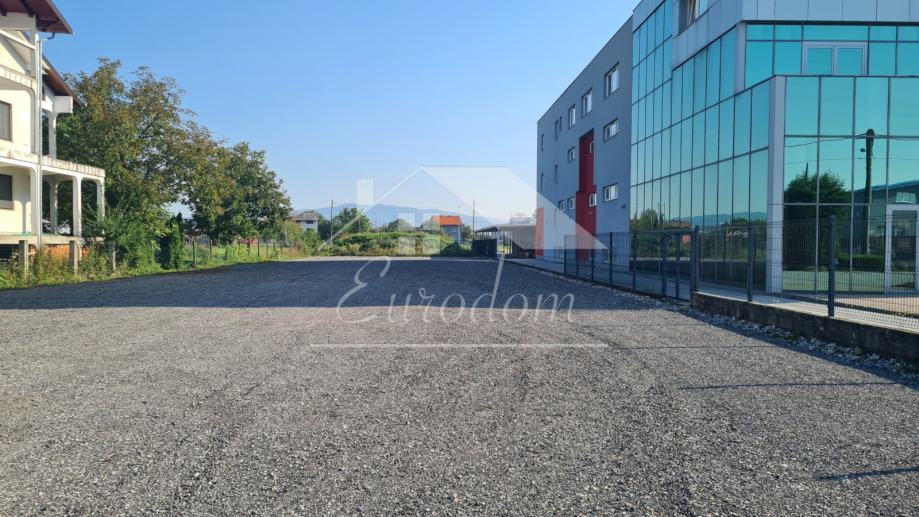 Poslovni prostor: Zagreb (Lučko), 1.586 m2 (prodaja) - cover