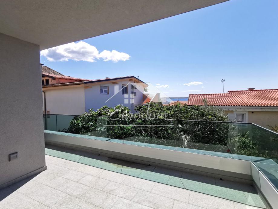 PREDIVAN APARTMAN 147 m2, 80m do mora (prodaja) - cover