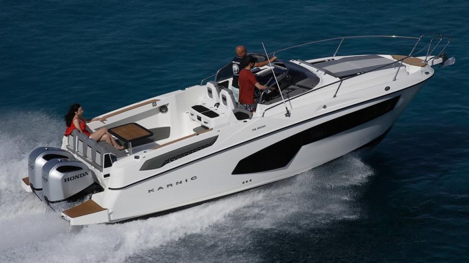 KARNIC 9.20 m (SL800) - CABIN CRUISER, MODEL 2024 - cover