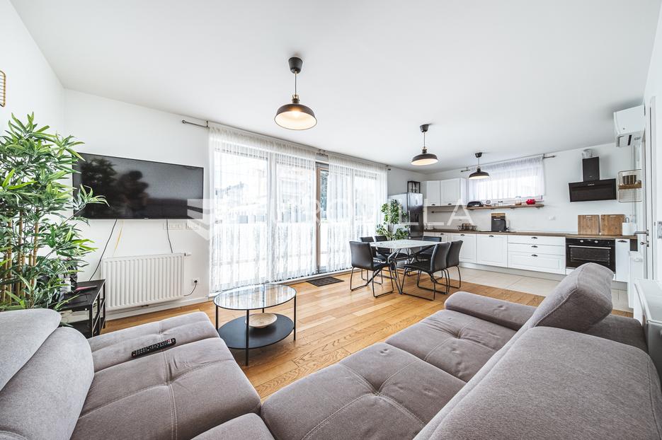 Zagreb, Mikulići prekrasan četverosoban penthouse 120m2 sa vrtom - cover