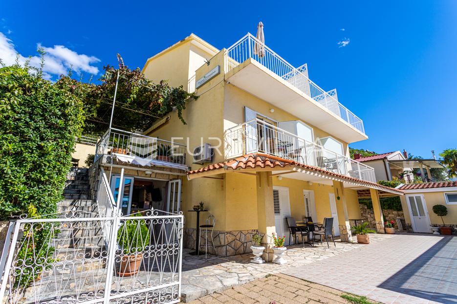 Promajna, apartmanska kuća u blizini mora - cover